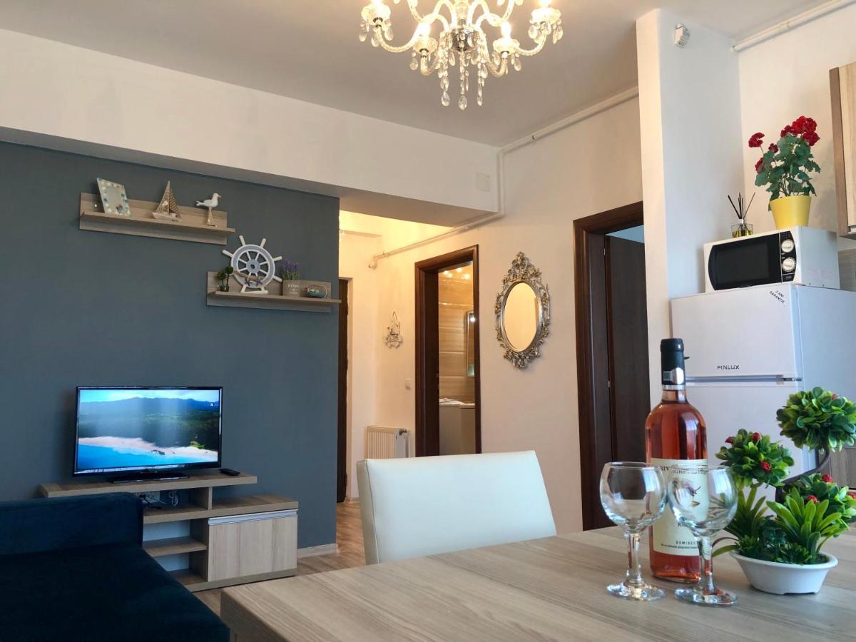 Valy Apartments Summerland Mamaia Eksteriør bilde