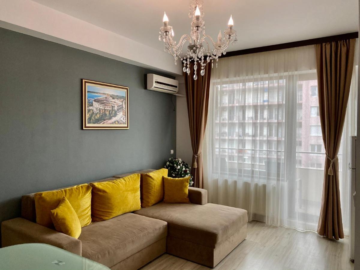 Valy Apartments Summerland Mamaia Eksteriør bilde