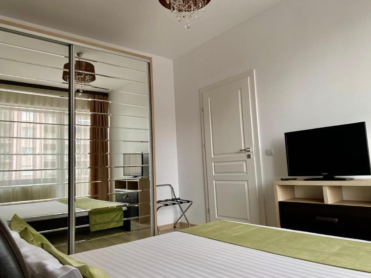 Valy Apartments Summerland Mamaia Eksteriør bilde