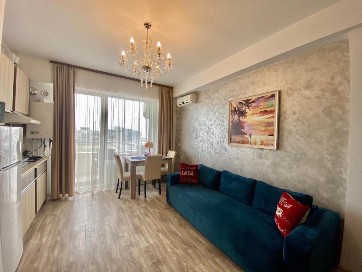 Valy Apartments Summerland Mamaia Eksteriør bilde