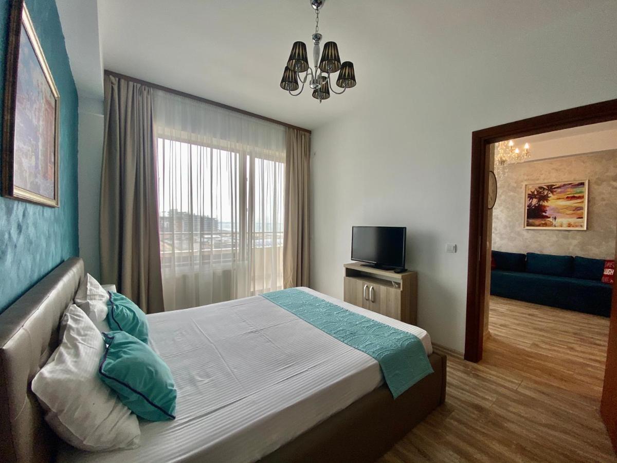 Valy Apartments Summerland Mamaia Eksteriør bilde