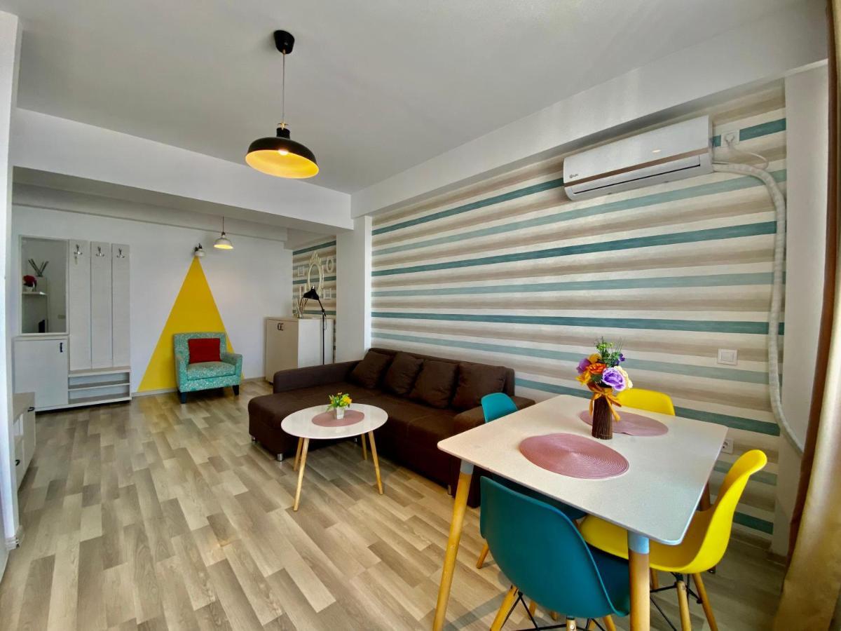 Valy Apartments Summerland Mamaia Eksteriør bilde
