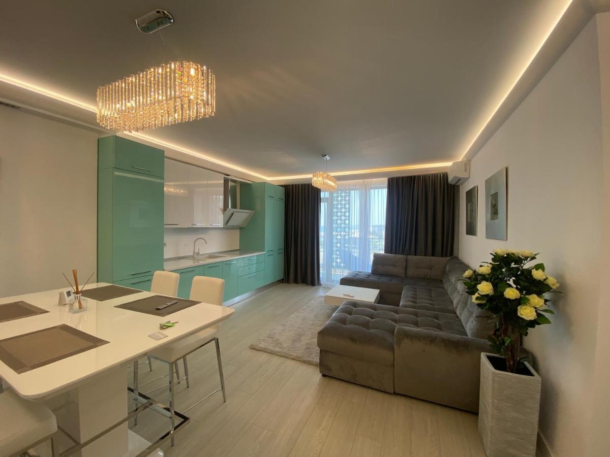 Valy Apartments Summerland Mamaia Eksteriør bilde