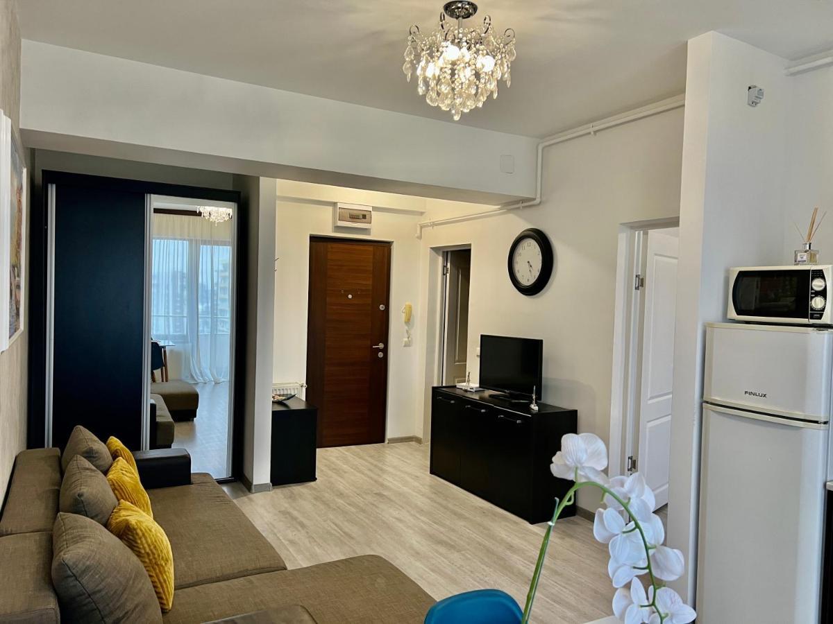 Valy Apartments Summerland Mamaia Eksteriør bilde