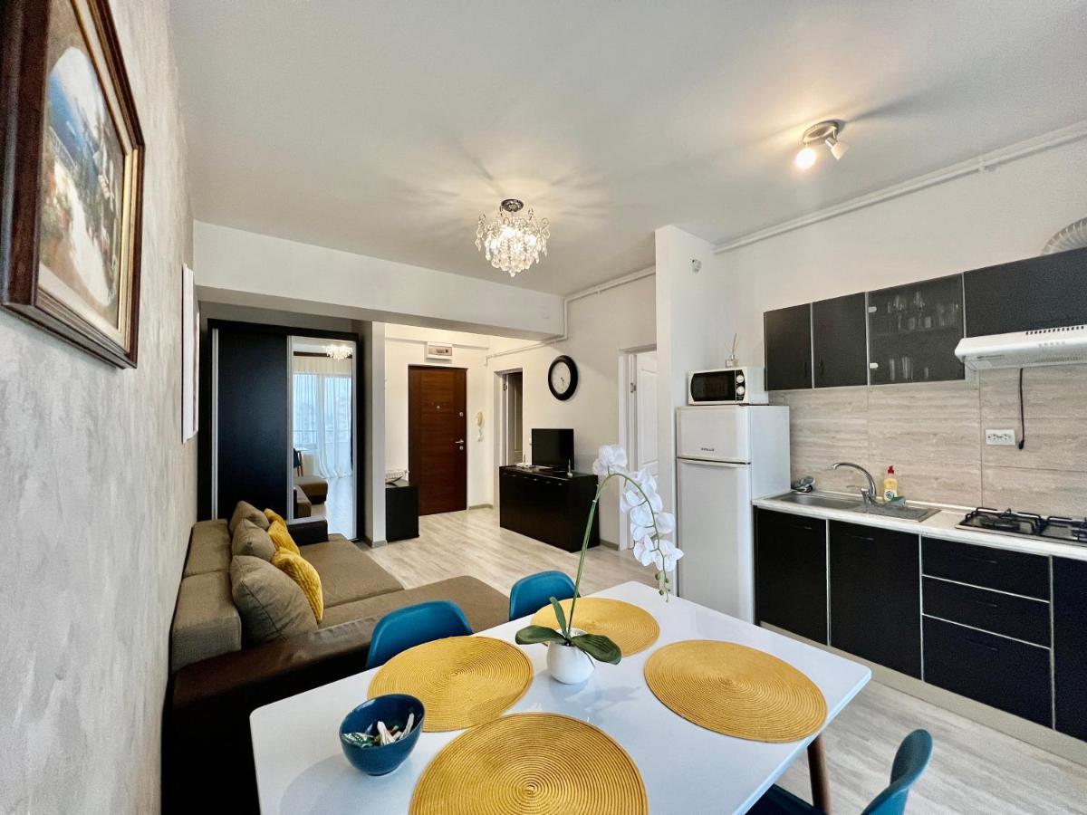 Valy Apartments Summerland Mamaia Eksteriør bilde