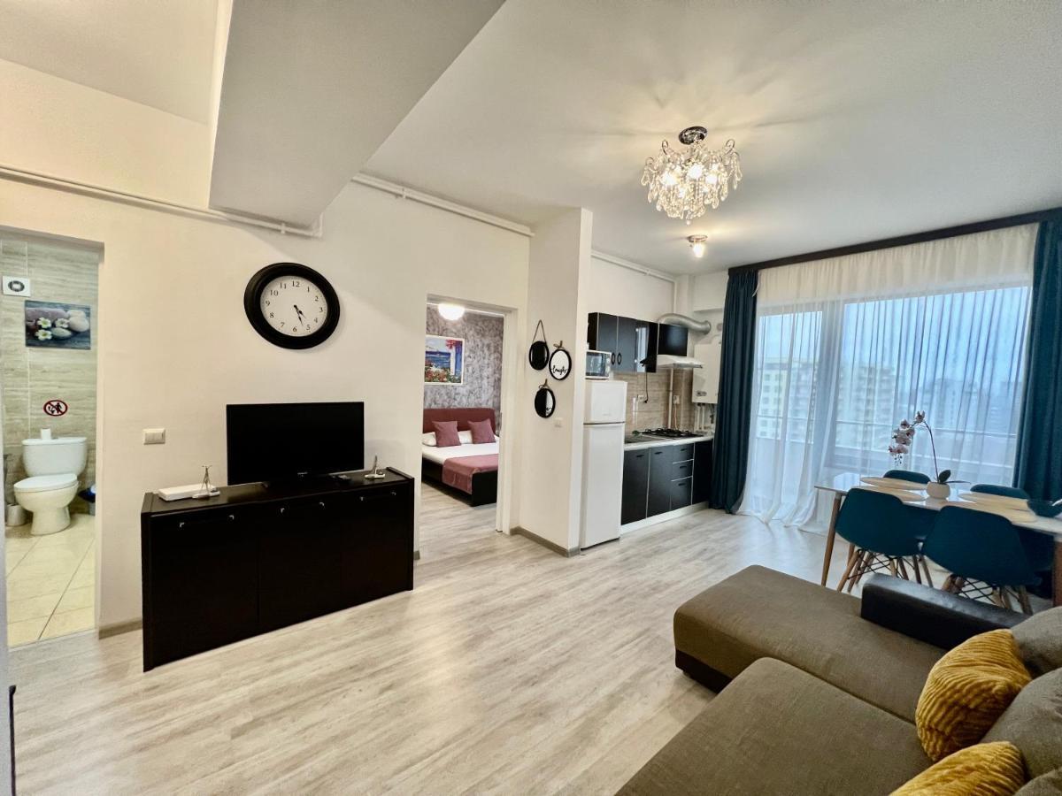 Valy Apartments Summerland Mamaia Eksteriør bilde