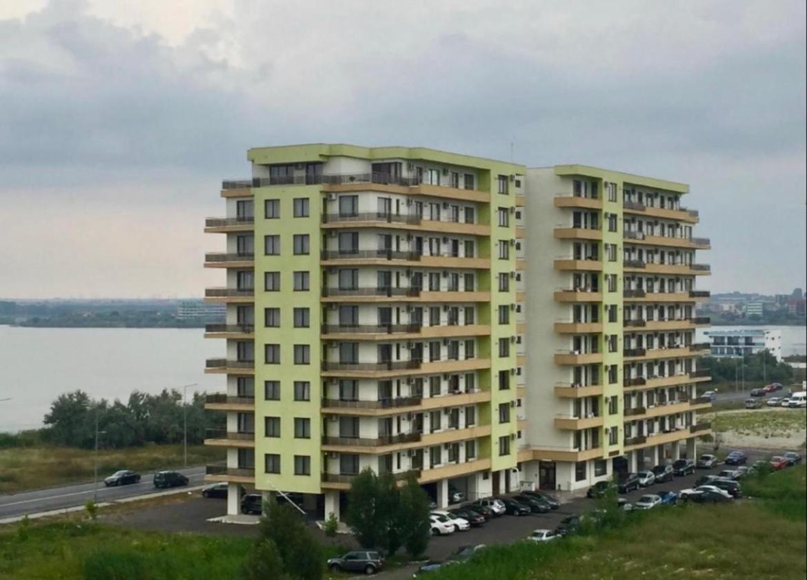 Valy Apartments Summerland Mamaia Eksteriør bilde