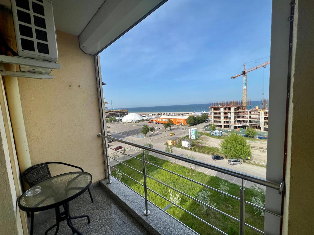 Valy Apartments Summerland Mamaia Eksteriør bilde